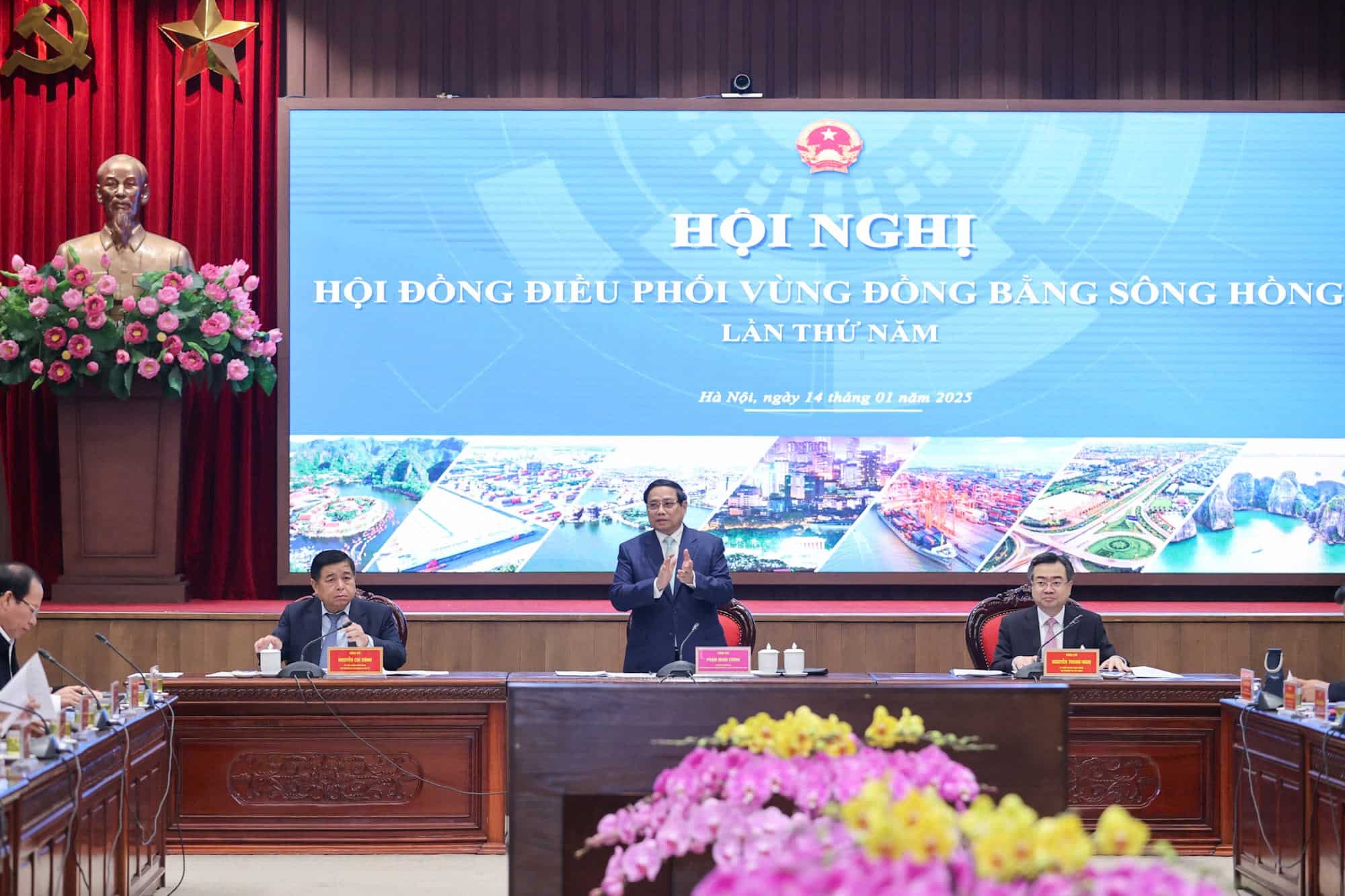 Vùng Đồng bằng sông Hồng tiên phong bước vào kỷ nguyên mới