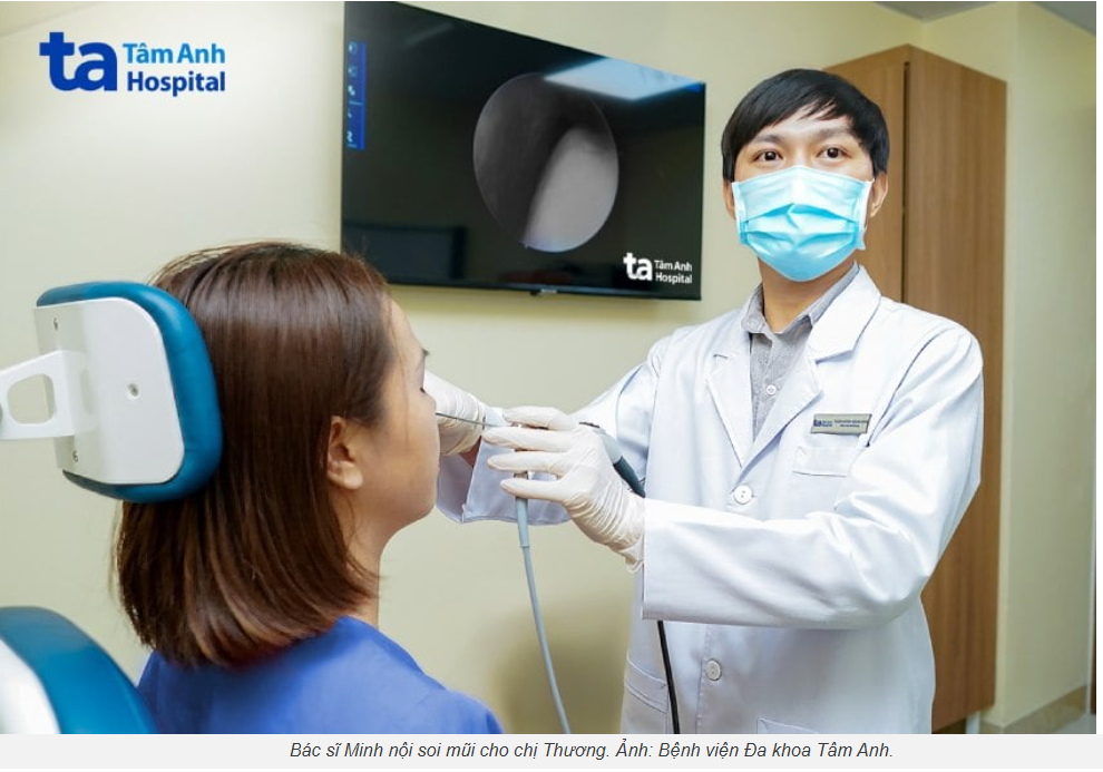 Phát hiện miếng gạc bị bỏ quên 1 tháng trong mũi sau phẫu thuật thẩm mỹ