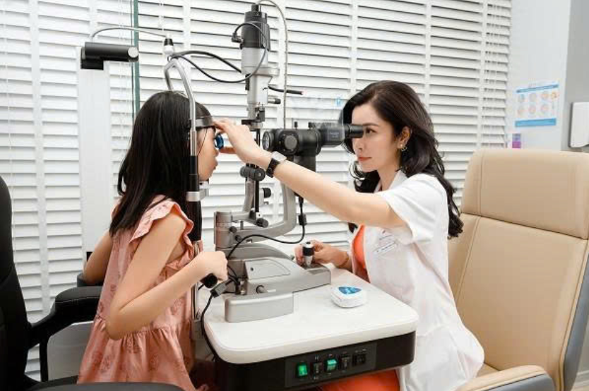 Tỷ lệ trẻ mắc các tật khúc xạ ngày càng tăng