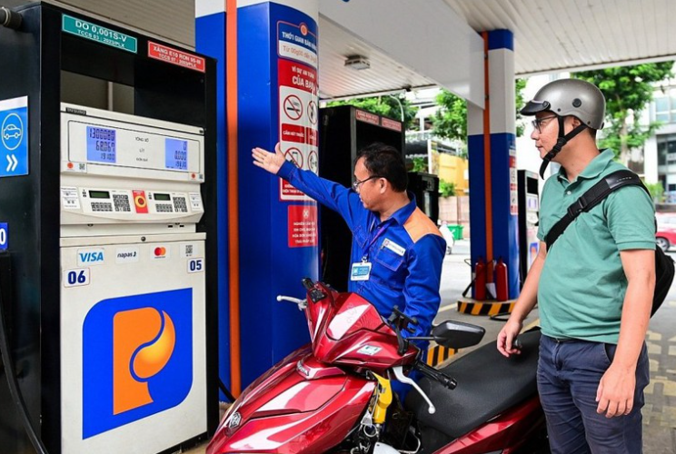 Giá xăng dầu giảm mạnh