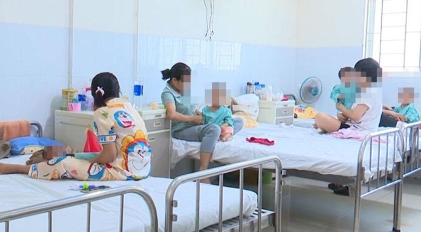 Bệnh tay chân miệng diễn biến phức tạp: Một trẻ 8 tuổi tử vong do biến chứng nặng