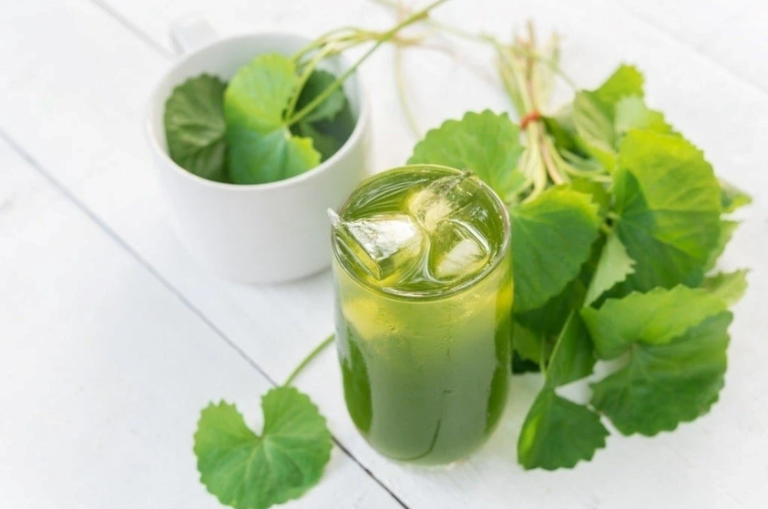 Uống gì để đẹp da, hết mụn?