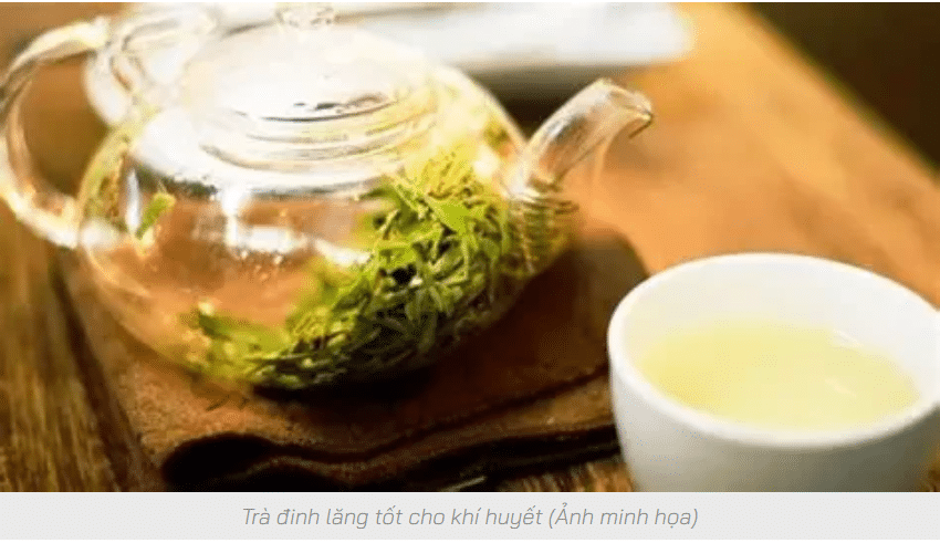Những ai không nên uống nước lá đinh lăng