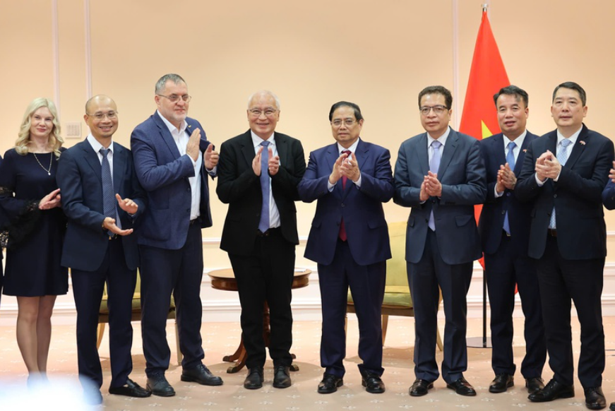 Thủ tướng đề nghị mở rộng dự án chăn nuôi, chế biến sữa TH tại Nga theo hướng công nghệ cao