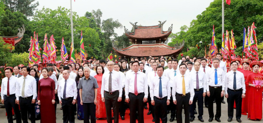 Về nguồn Đất Tổ: Trang nghiêm giỗ Quốc Tổ, tưởng niệm Tổ Mẫu